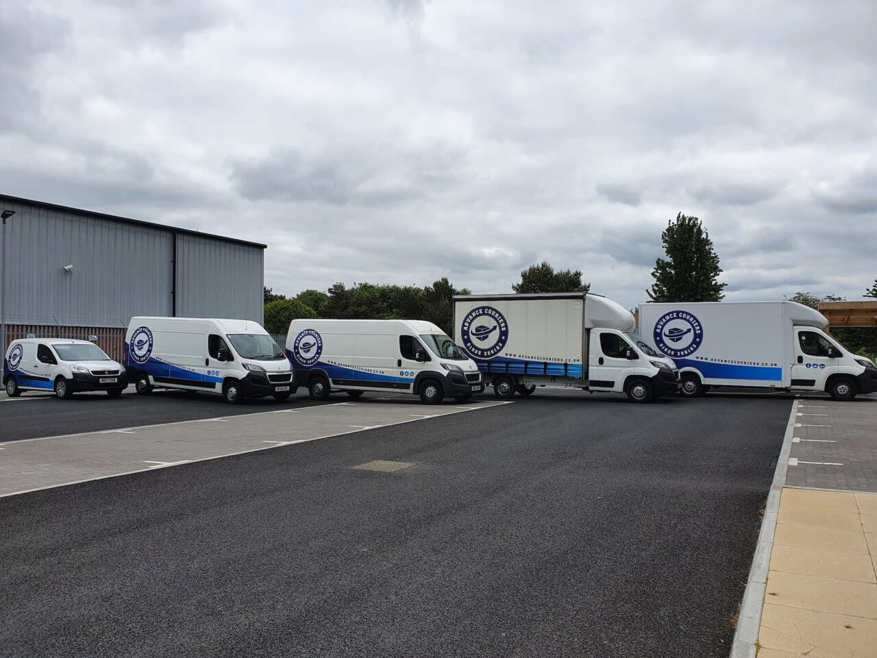 Advance Couriers About Us