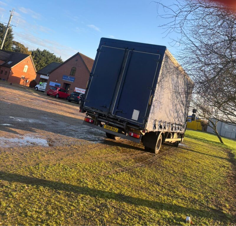 Image for the Tweet beginning: A cold Tuesday morning delivery